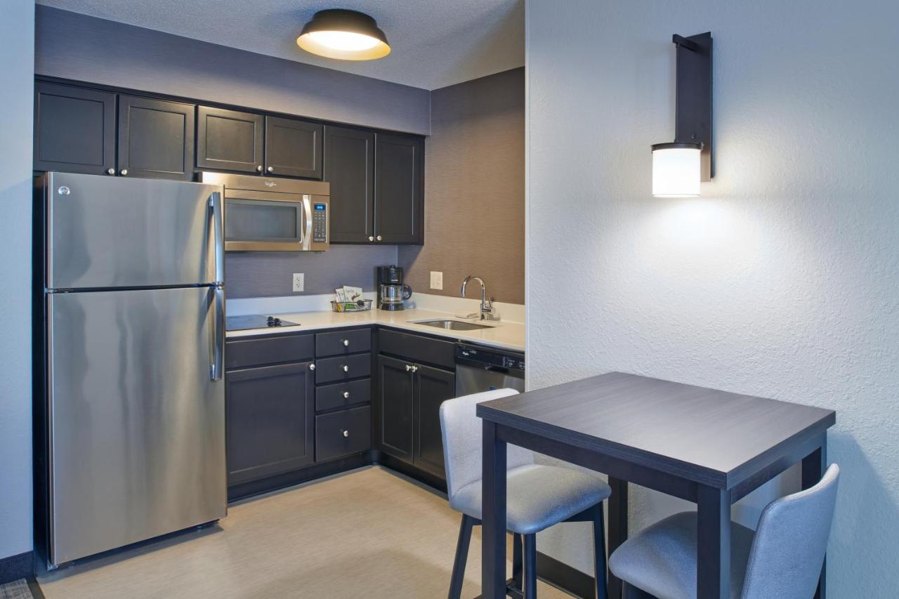 Residence Inn By Marriott Detroit / Нови Екстериор снимка
