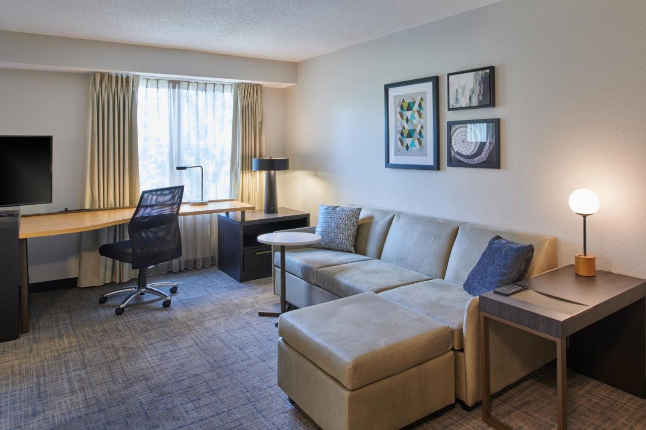 Residence Inn By Marriott Detroit / Нови Екстериор снимка