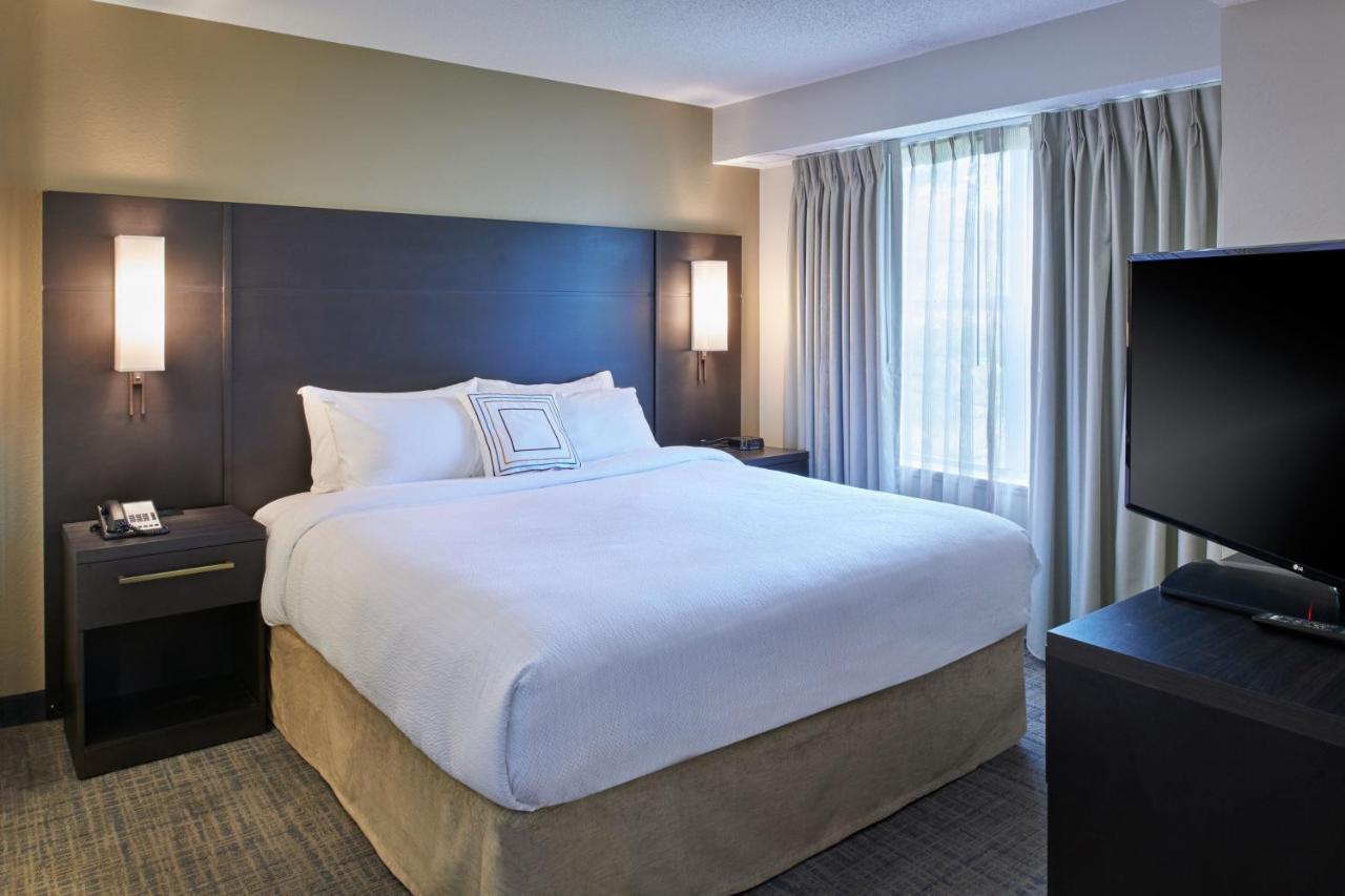 Residence Inn By Marriott Detroit / Нови Екстериор снимка