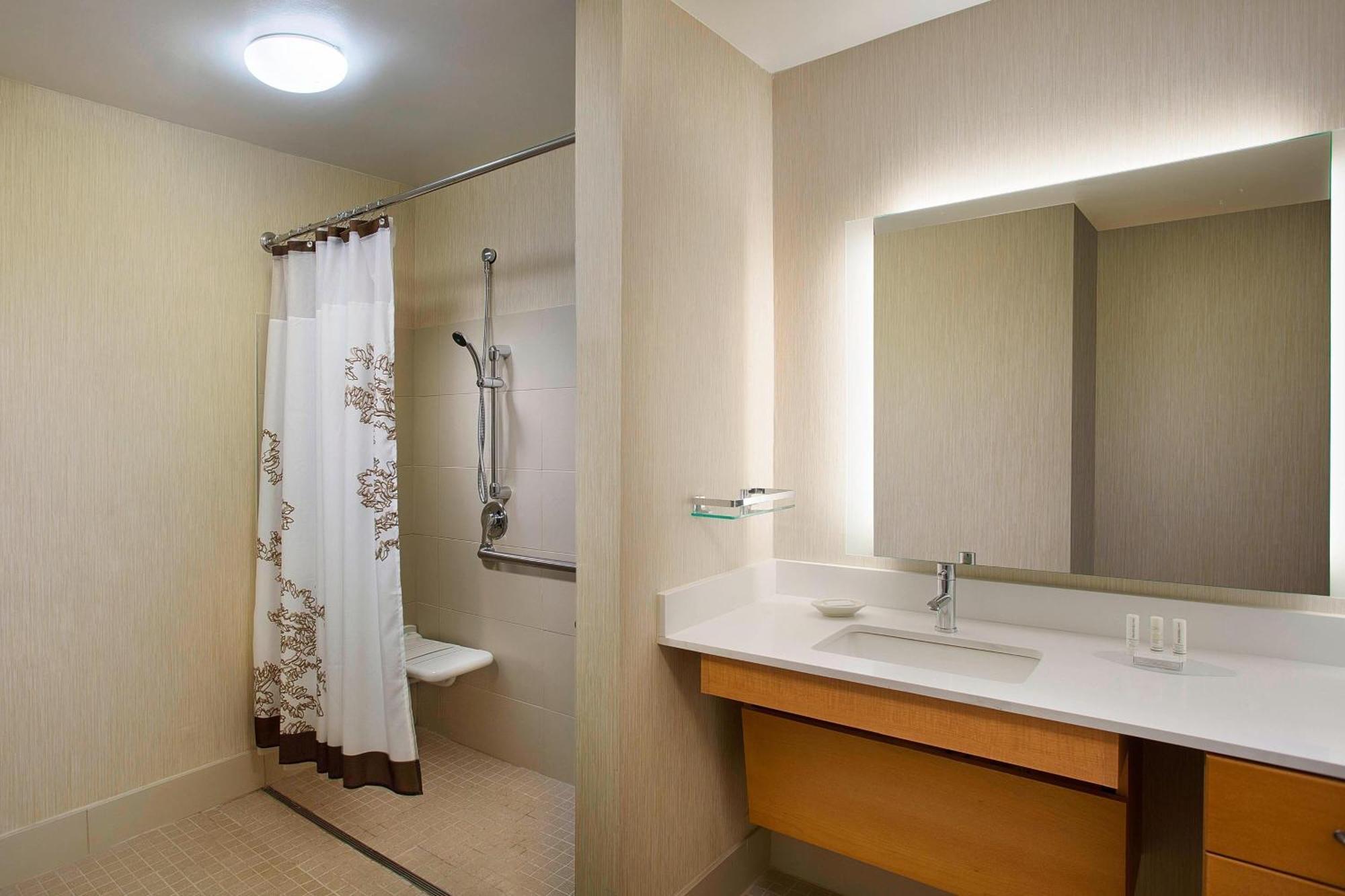 Residence Inn By Marriott Detroit / Нови Екстериор снимка