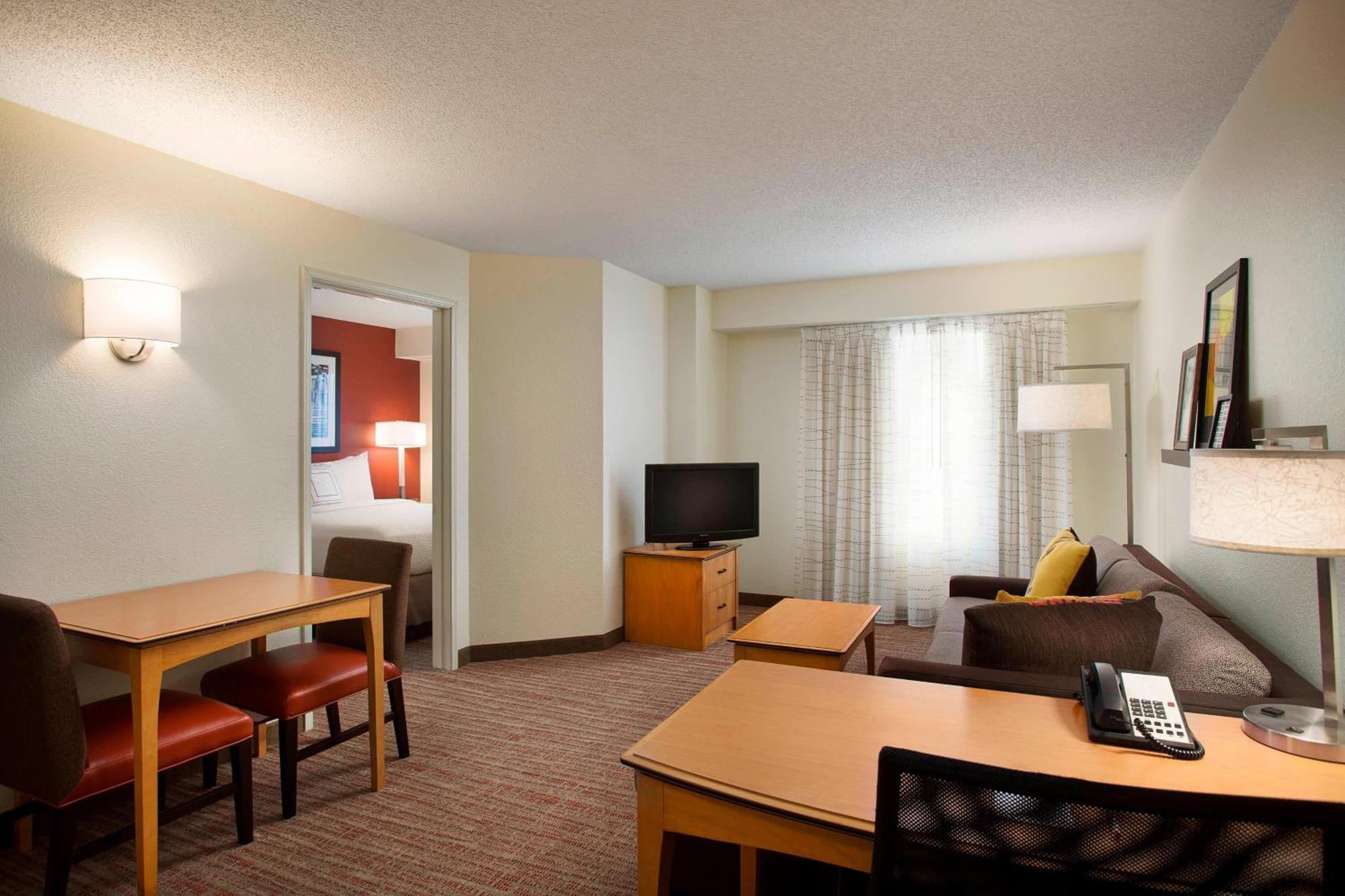 Residence Inn By Marriott Detroit / Нови Екстериор снимка