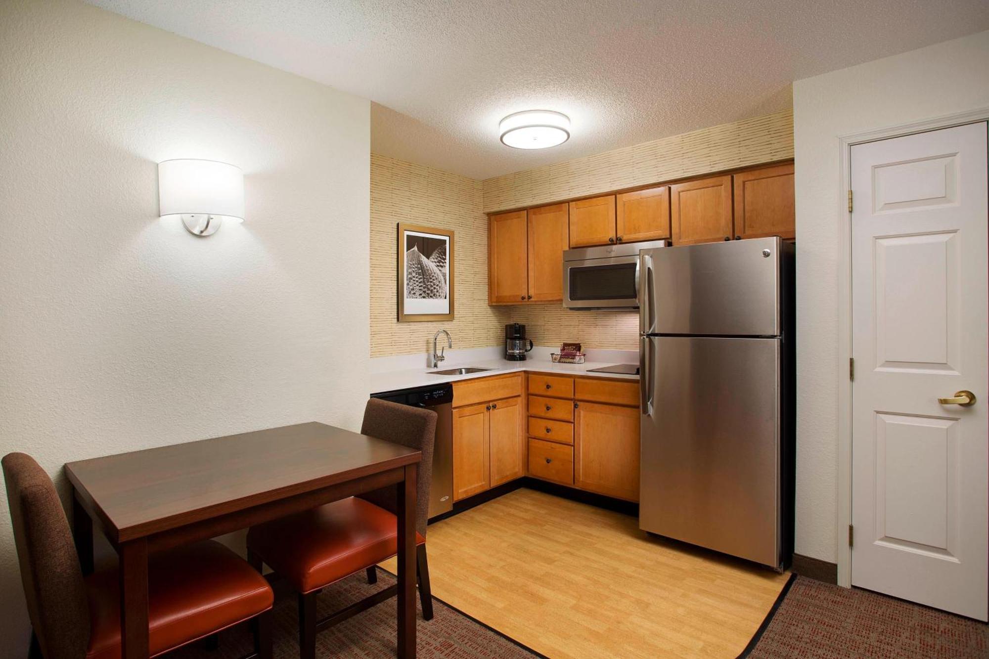 Residence Inn By Marriott Detroit / Нови Екстериор снимка