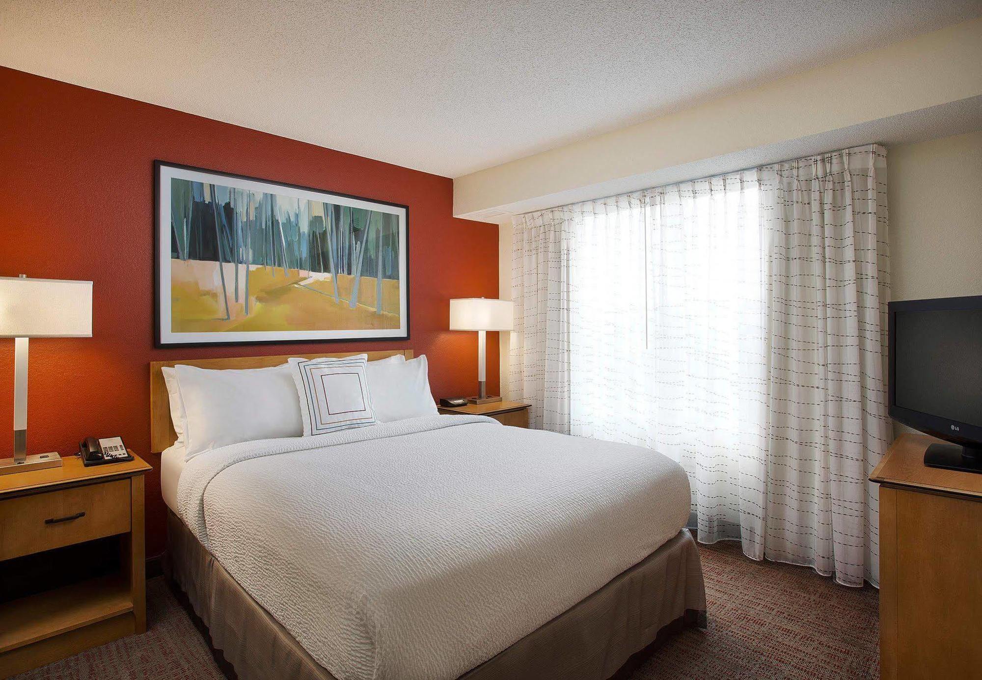 Residence Inn By Marriott Detroit / Нови Екстериор снимка